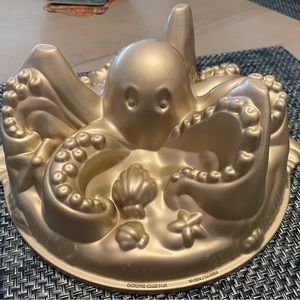 Nordic Ware Octopus 10cup Cake Pan Sea Life Nautical